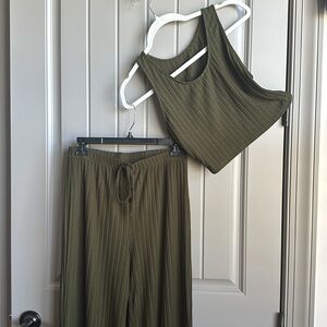 NWOT Three piece army green pants,cardigan, tank set